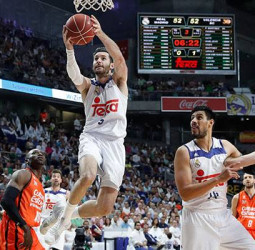 El Real Madrid arranca la final con victoria (87-81)