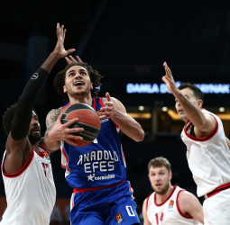 Shane Larkin, MVP de la jornada 25 de la EuroLeague