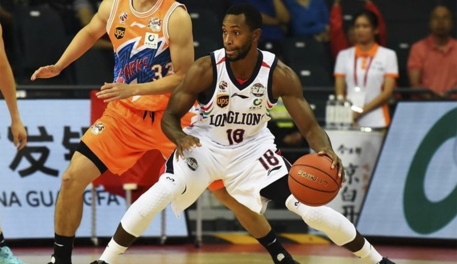 El Valencia Basket negocia con el base Kyle Fogg