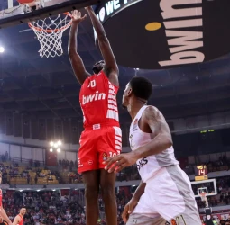 El Olympiacos supera al Partizan tras el descanso (87-58)