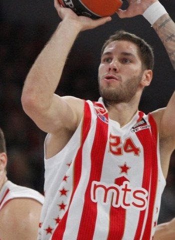 El Estrella Roja aprovecha la ocasión para vencer en Bamberg (78-79)