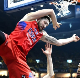 Kurbanov, un año más en el CSKA Moscú