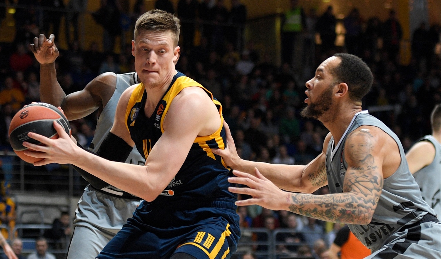 Las estrellas del Khimki marcan la diferencia ante el ASVEL (108-79)