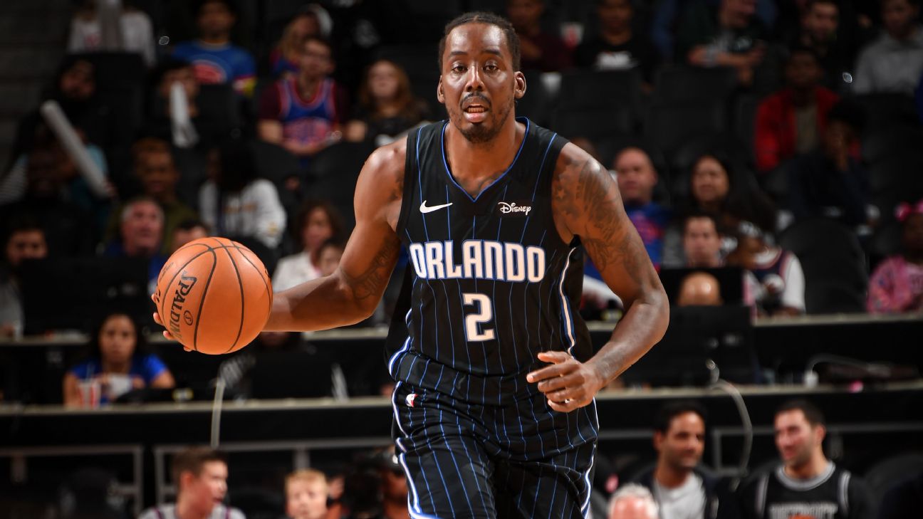 Al-Farouq Aminu y Norvel Pelle refuerzan la pintura de los Boston Celtics