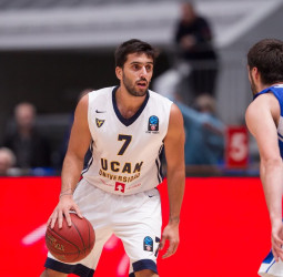 Sufrimiento para hacer historia en Rusia (83-85)