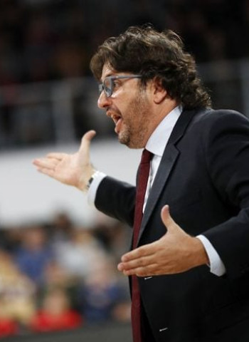 Brose Baskets cesa a su entrenador Andrea Trinchieri