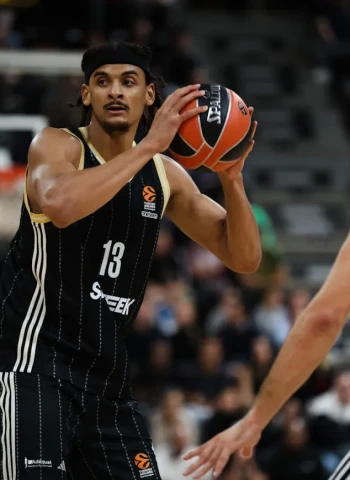 Neal Sako, primer refuerzo del Valencia Basket para su regreso a la EuroLeague