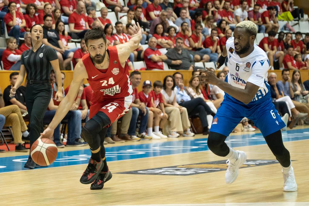 Zunder Palencia y Bàsquet Girona toman la delantera en sus pistas