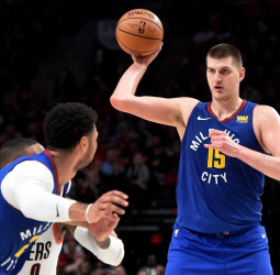 ¿Puede ser un pívot el mayor asistente de la NBA? Jokic, sí puede