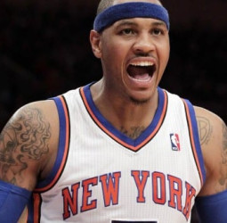 Carmelo vuelve a liderar para que los Knicks ganen en la prórroga
