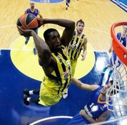 Ekpe Udoh renovará con el Fenerbahce