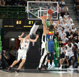Al MoraBanc Andorra le toca remontar y se puede remontar (79-75)
