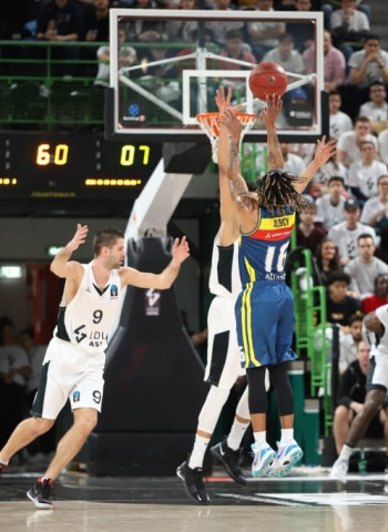 Al MoraBanc Andorra le toca remontar y se puede remontar (79-75)