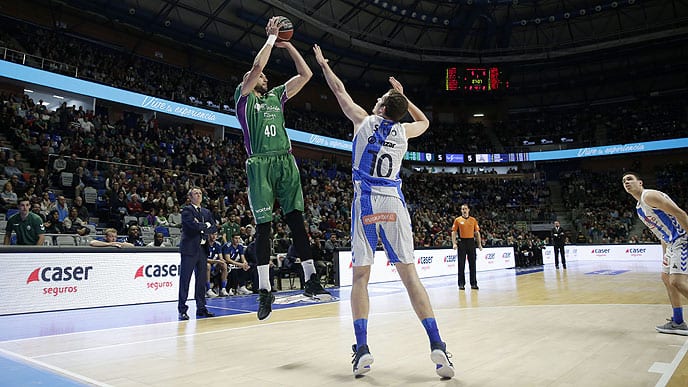 Un Unicaja de récord enamora contra Delteco GBC (114-88)