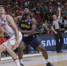 España cierra la Ruta Ñ2017 con otra victoria (90-62)