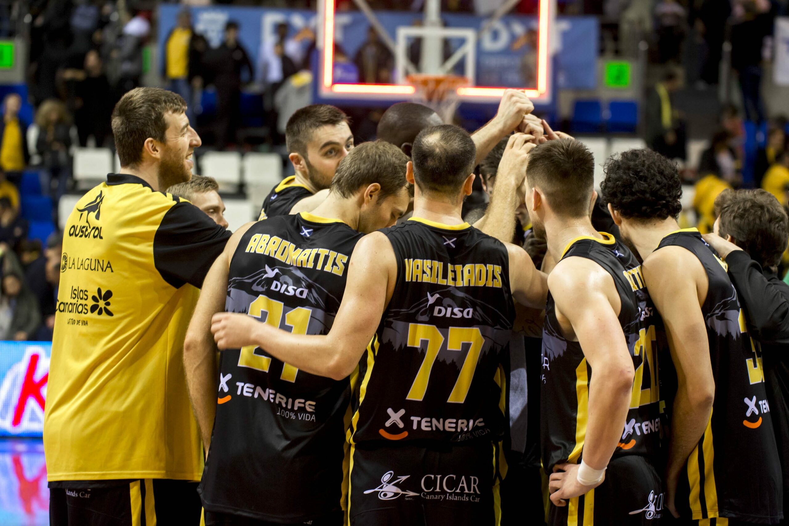 Iberostar Tenerife agrava la crisis del Divina Seguros Joventut (77-75)