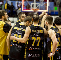 Iberostar Tenerife agrava la crisis del Divina Seguros Joventut (77-75)