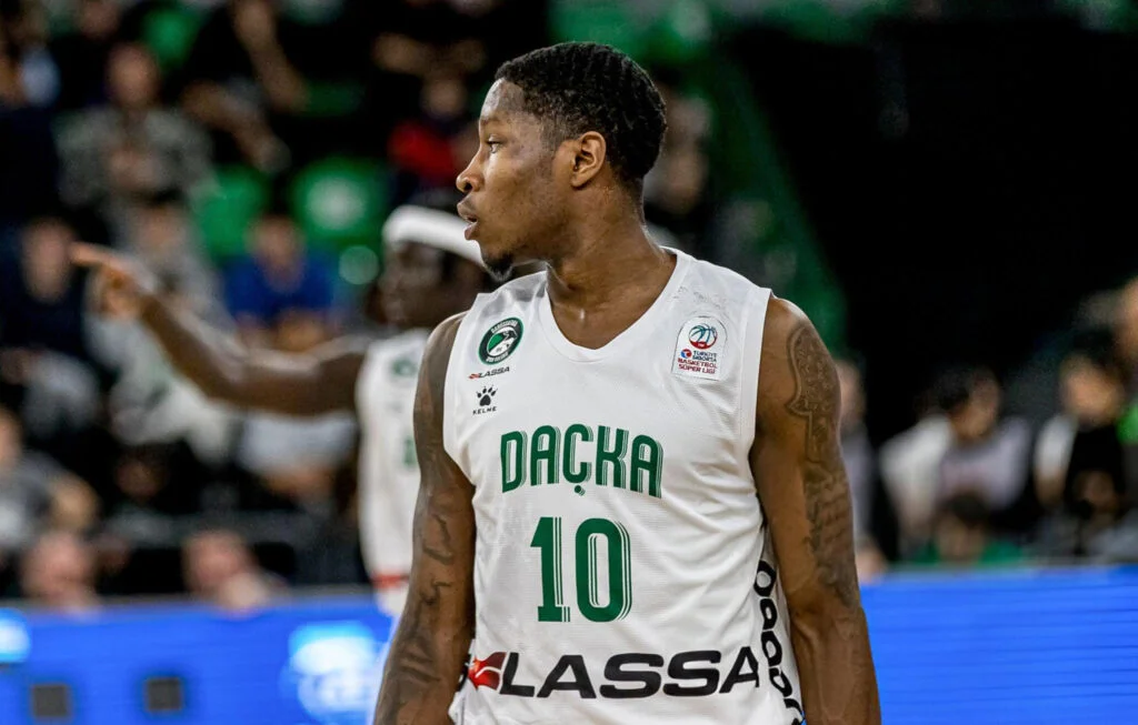 Valencia Basket se lanza a por Omari Moore: el escolta total que brilló en Turquía