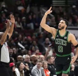Séptima victoria seguida para los Celtics