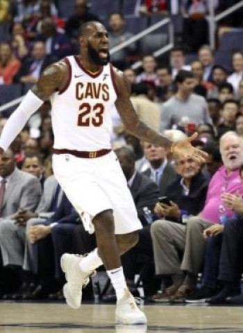 Epopeya de LeBron James, triple-doble de Simmons… Boston suma y sigue
