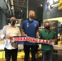 Henry Ellenson: “Quiero jugar al máximo nivel y sentí que venir al Monbus Obradoiro me daría esa oportunidad”