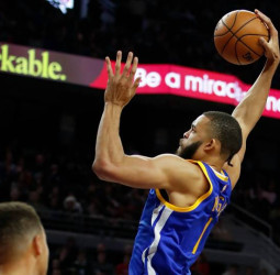 Los Warriors podrían buscar un traspaso por JaVale McGee