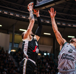 Sin acierto no hubo opciones para el Valencia en Bolonia (89-59)
