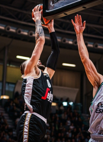 Sin acierto no hubo opciones para el Valencia en Bolonia (89-59)