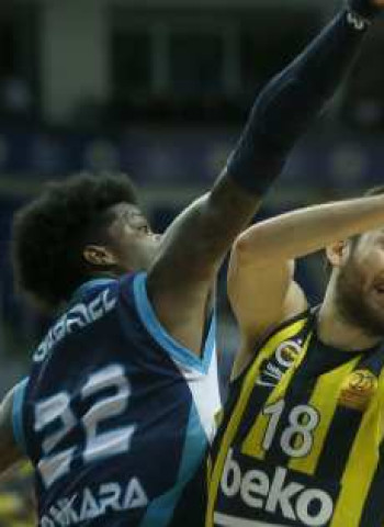 Fenerbahce y Anadolu Efes comienzan sus series de cuartos de la BSL con victoria