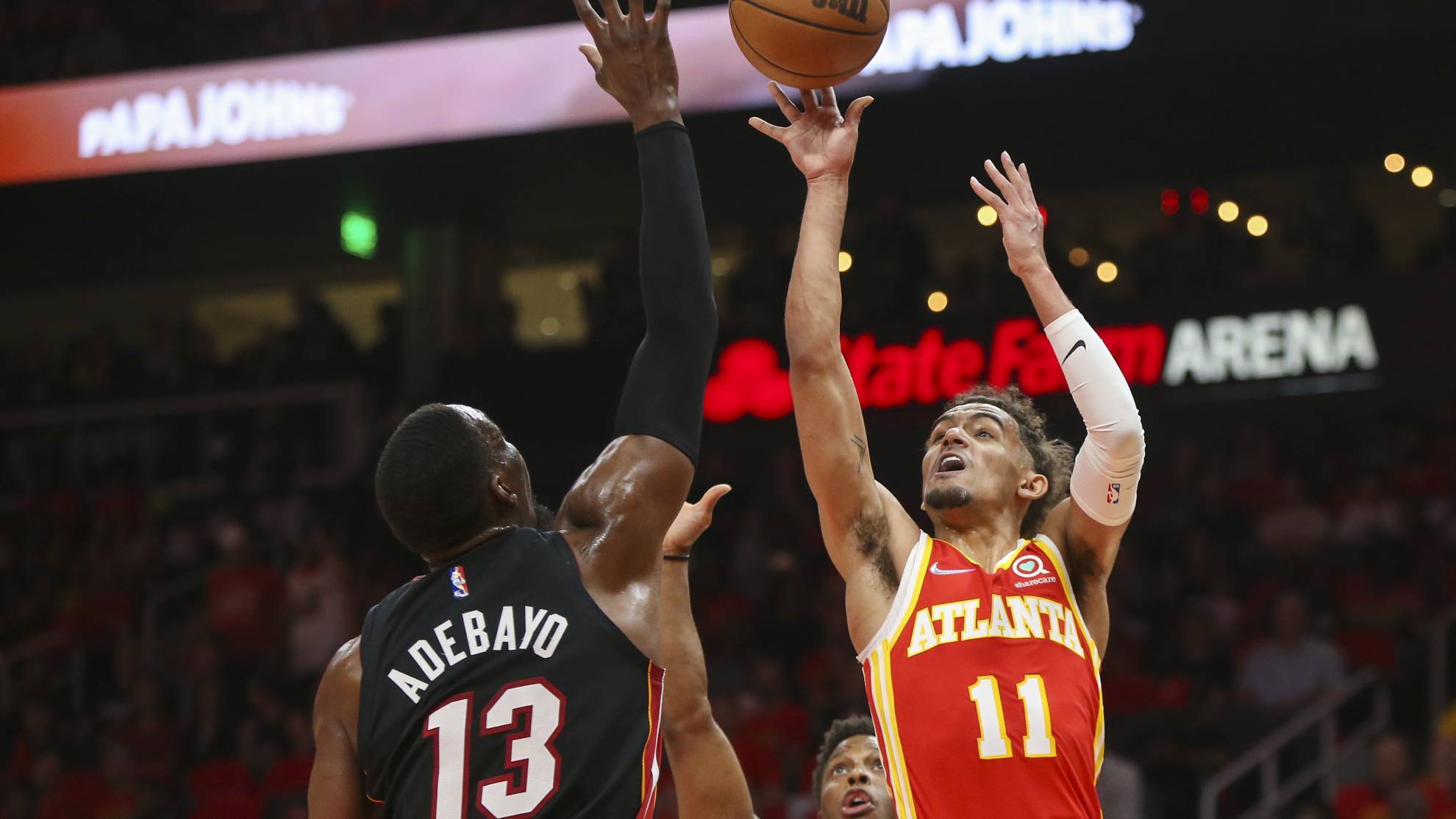 [2-1] Trae Young mantiene viva la serie (110-111)