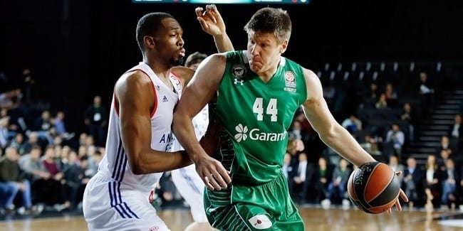 El Darussafaka Dogus cuenta con Lucas Harangody