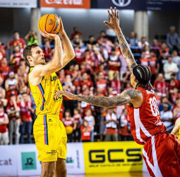 Previa Game 3 Cuartos BCL: Tenerife o Manresa, ¿quién prevalecerá en el duelo español?