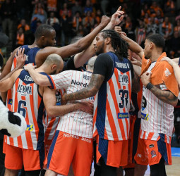 Leyma Coruña logra romper su racha de derrotas, 97-84