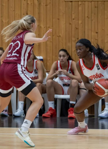 España debuta con victoria ante Letonia en el Europeo, 76-63