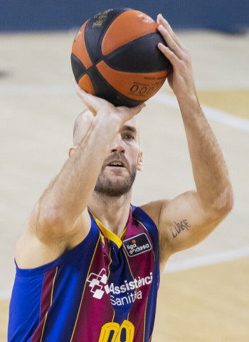 El Barcelona deja al Manresa sin Copa del Rey (76-99)