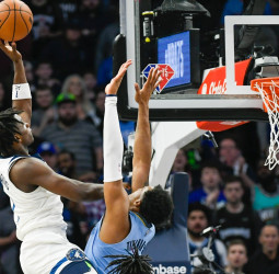 [2-2] Towns salta a escena para empatar la serie (118-119)