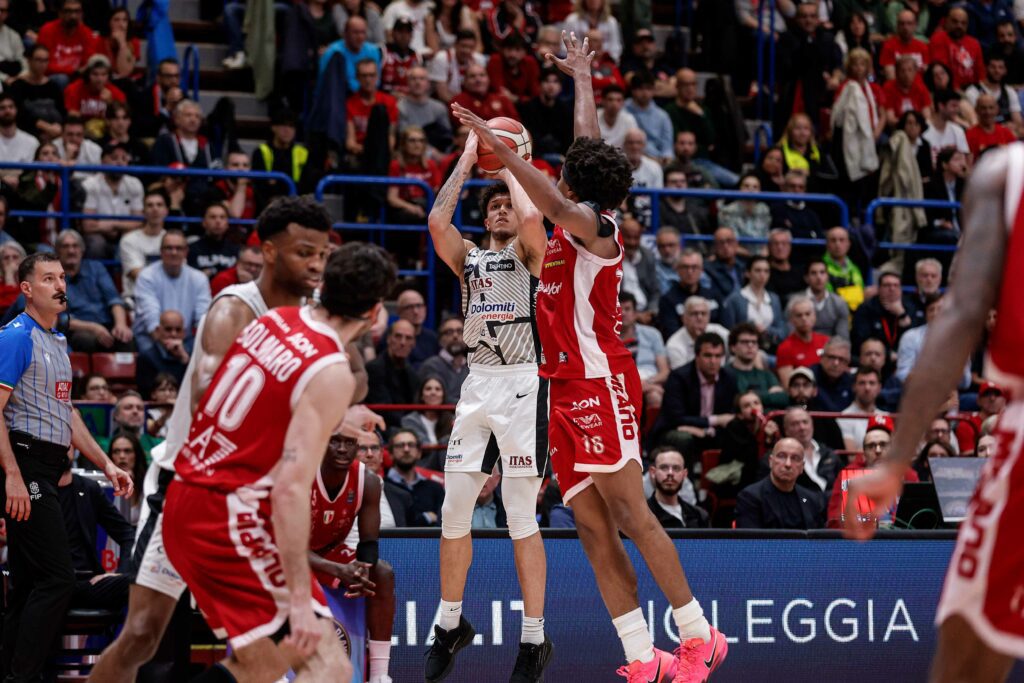 Quinn Ellis se une a Olimpia Milano