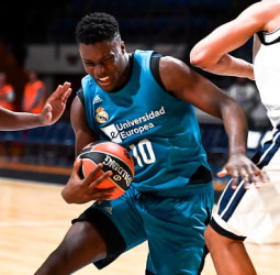 Real Madrid y Divina Joventut empiezan con buen pie el Torneo Junior