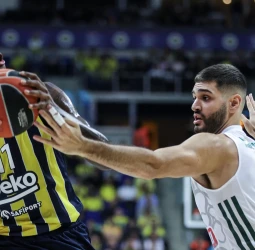El Fenerbahce da un espectáculo en casa ante el Panathinaikos (107-77)