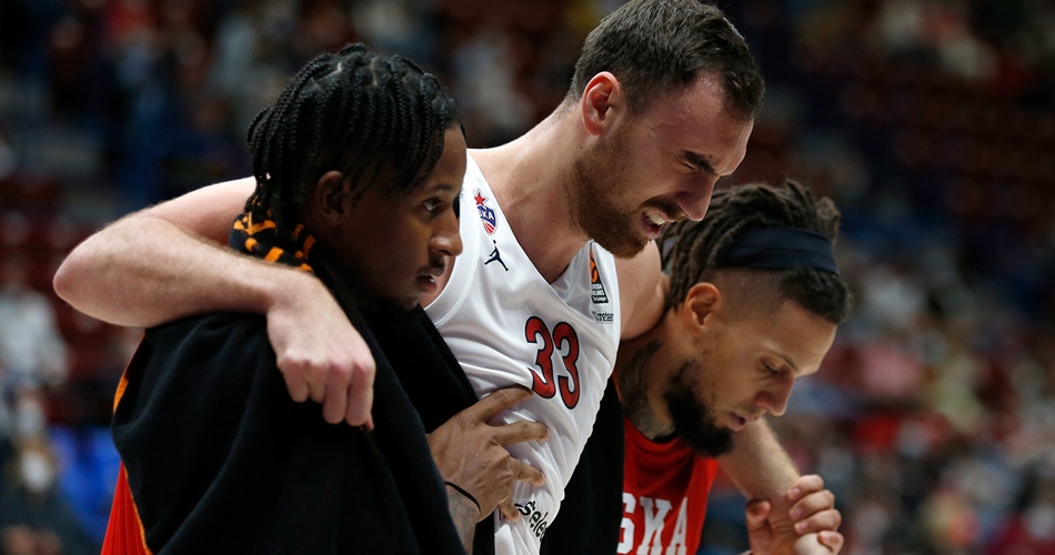 Buenas noticias para Nikola Milutinov. Al final, un mes de baja