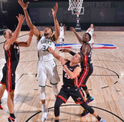 Giannis Antetokounmpo, cinco años más en los Milwaukee Bucks