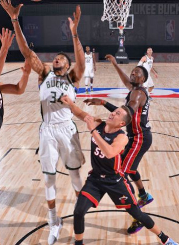 Giannis Antetokounmpo, cinco años más en los Milwaukee Bucks