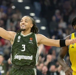 El Bayern Múnich domina el derbi germano, 115-86