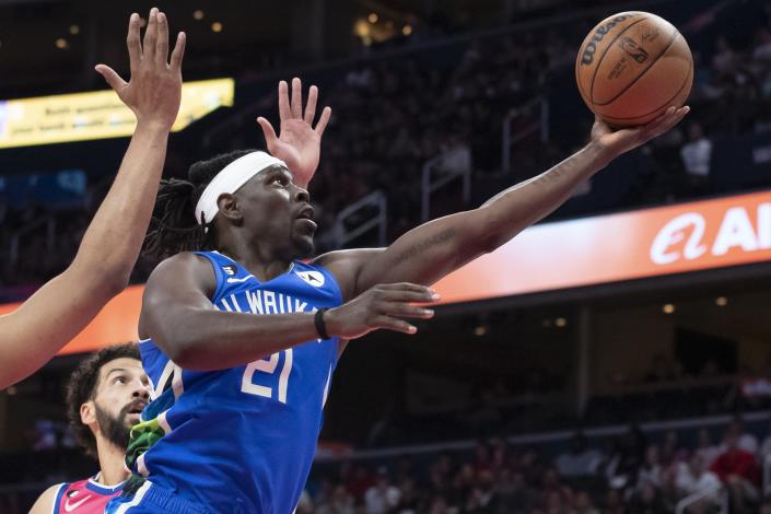 Los Bucks, sin Giannis, aplastan a los Heat (138-122) [1-1]