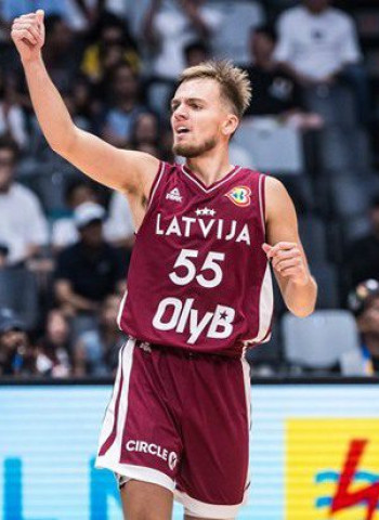 El Fenerbahce se hace con los servicios de Arturs Zagars