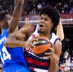 Un aplicado Baskonia derrota a un impotente Barça (78-91)
