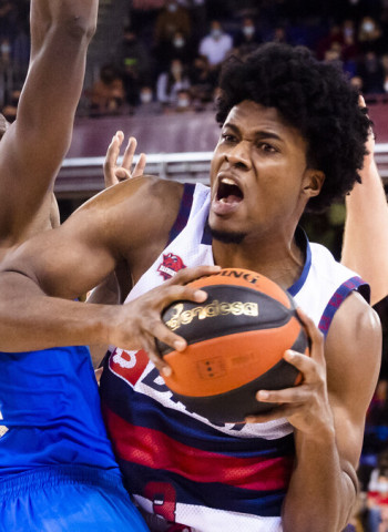 Un aplicado Baskonia derrota a un impotente Barça (78-91)