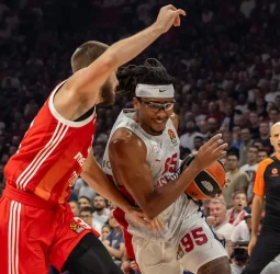 El Baskonia no logra ganar en la cancha del Estrella Roja, 78-71