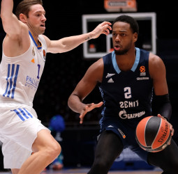 Jordan Loyd, cerca del AS Mónaco