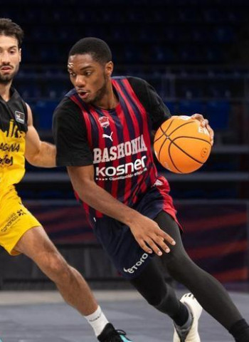 Olympiacos acelera por Trent Forrest para reforzar su dirección de juego